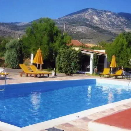Pegasus Hotel 2*